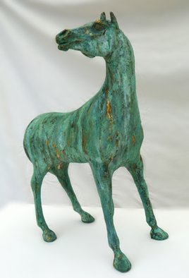 Skulptur 416  40 cm høj.  Materialer bla : “kold porcelæn” (proff. kvalitet ægte selvhærdende ler) , oxideret bladguld.  pris: 3250 kr